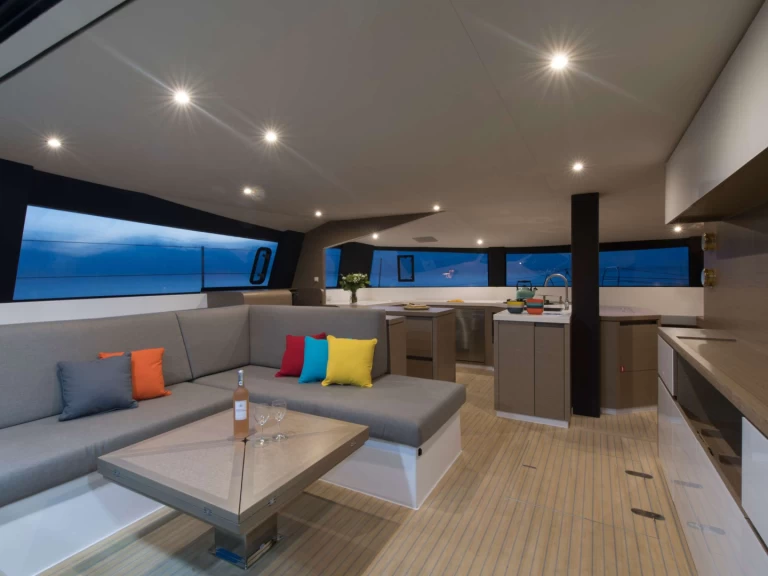 Pronajmout Katamarán se skipperem či ne Custom v Le Marin