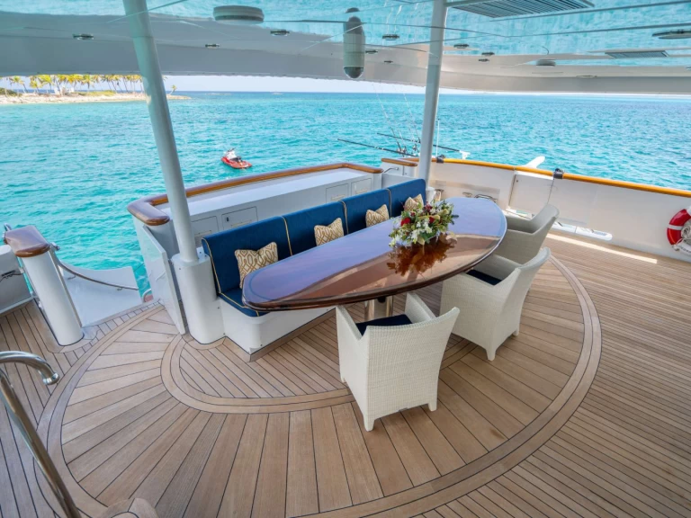 Pronájem jachty v Svatý Martin -Trinity RELENTLESS na Samboatu