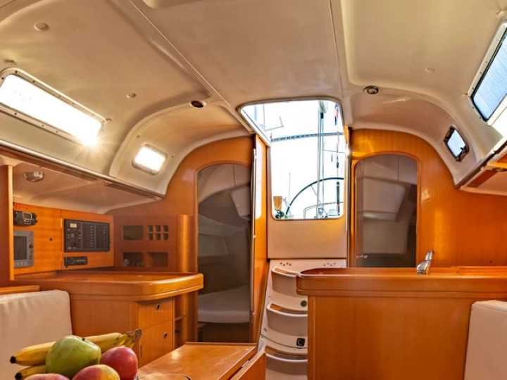 Pronájem lodi Punat lákavé ceny First 40.7