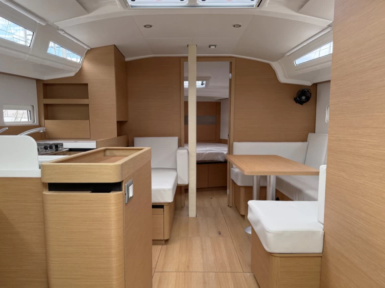 Pronájem lodi Jeanneau Sun Odyssey 410 v Rogoznica na Samboatu