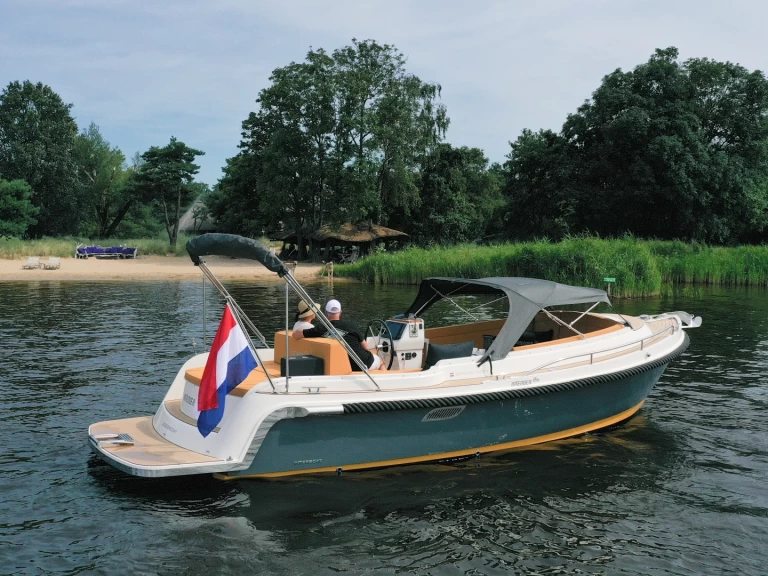 Motorová loď k pronájmu v Port de Pollenca za nejlepší cenu