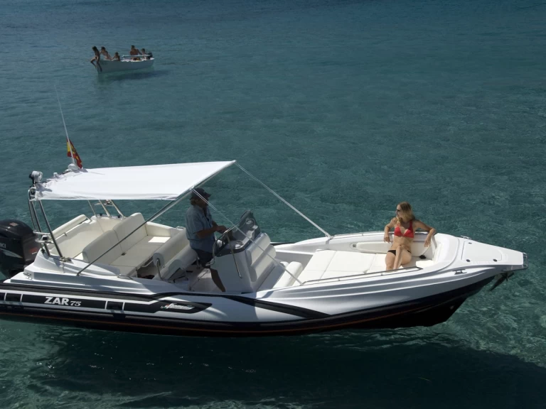 Zar 75 Suite jednotlivci a charterové společnosti v Port de Pollenca