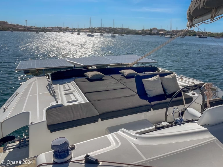 Pronajmout Katamarán se skipperem či ne Lagoon v Marigot