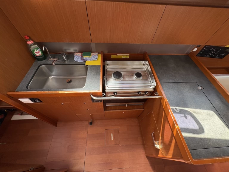 Pronájem Plachetnice Bénéteau s licencí