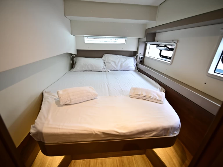 Pronájem lodi Bali Bali 4.2 v Furnari na Samboatu