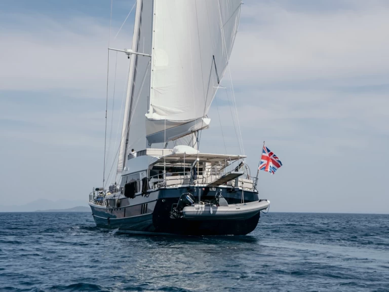 Pronájem Plachetnice Custom Made s licencí