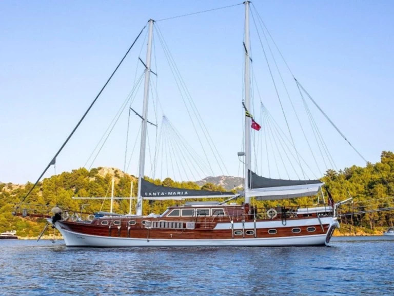 Custom Made Santa Maria* jednotlivci a charterové společnosti v Marmaris