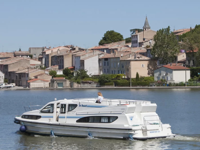 Le Boat Magnifique jednotlivci a charterové společnosti v Trèbes