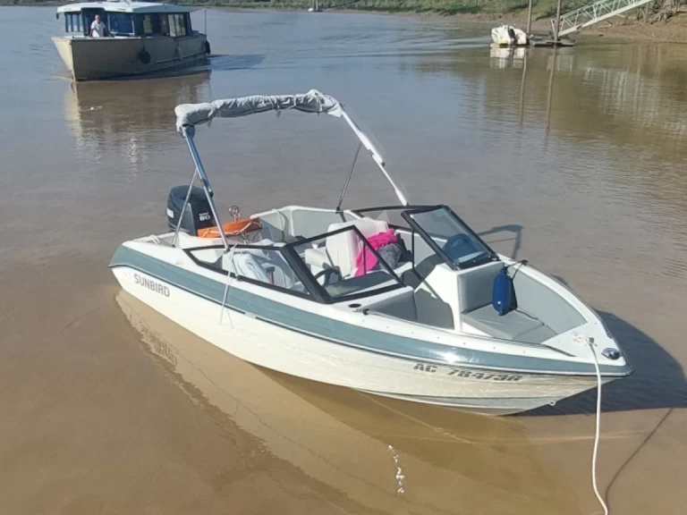 Sunbird Corsair 170 jednotlivci a charterové společnosti v Bordeaux