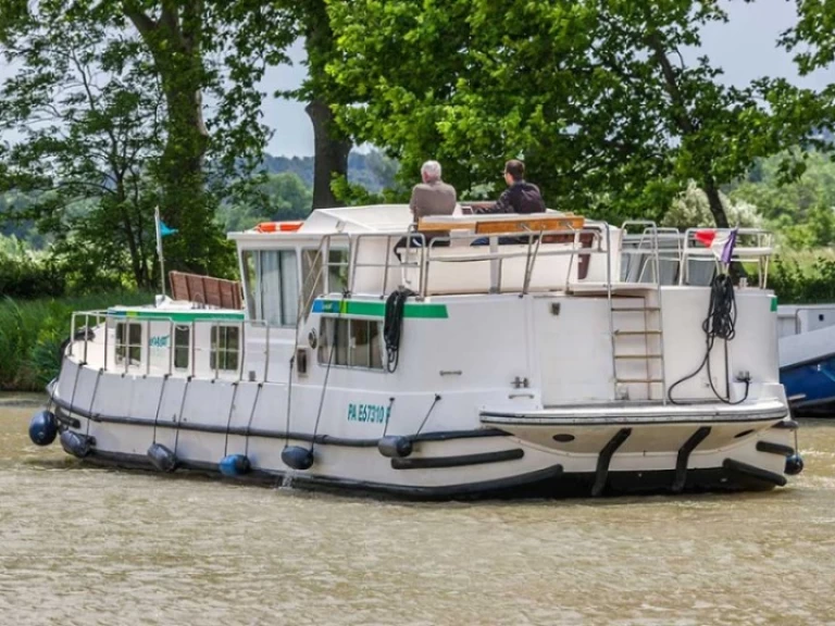 Pronajmout si Pénichette Pénichette 1400 FR v Saintes