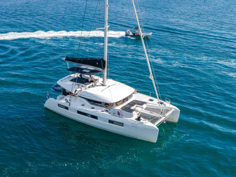 Lagoon Lagoon 50 jednotlivci a charterové společnosti v Kaštela