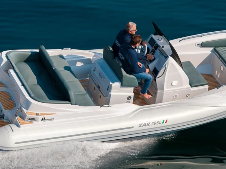 Zar 79SL jednotlivci a charterové společnosti v Port de Pollenca