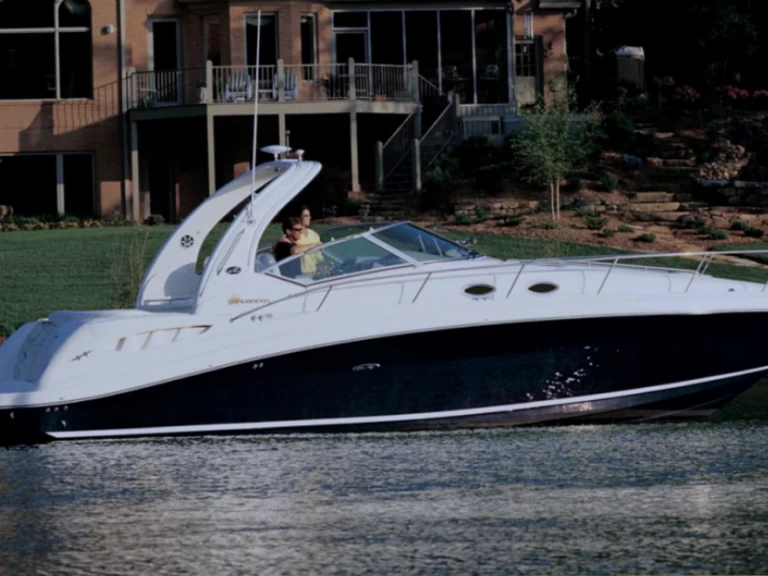 Pronájem Motorová loď Custom Made s licencí