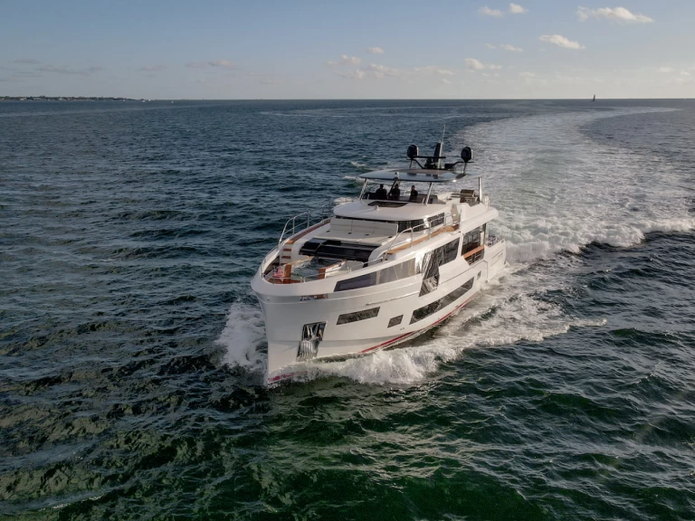 Pronájem jachty v Miami Beach -Sirena Sirena 88 na Samboatu