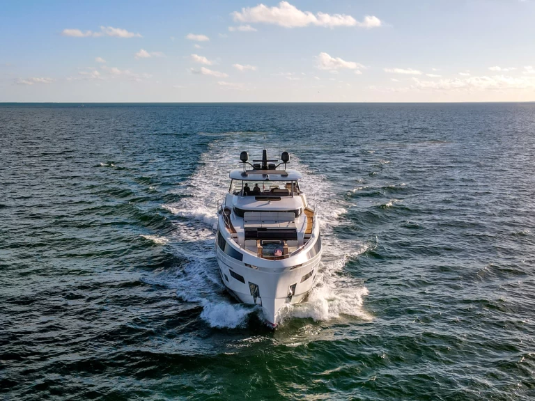 Pronájem lodi Miami Beach lákavé ceny Sirena 88