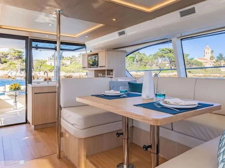 Aquila Moka jednotlivci a charterové společnosti v Bahamy