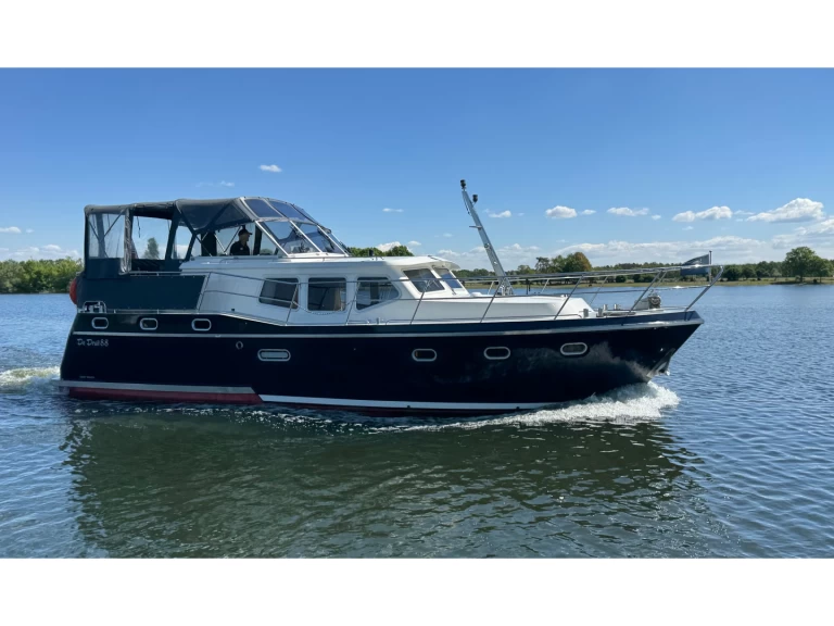 Pronájem Motorová loď De Drait s licencí