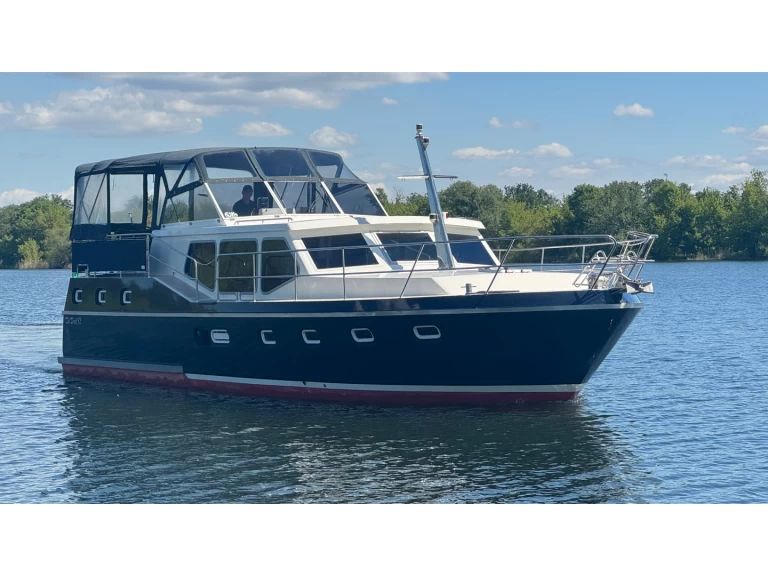 De Drait Renal 45 jednotlivci a charterové společnosti v Drachten