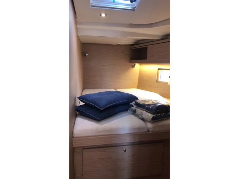 Pronajmout si Bénéteau Oceanis 51.1 v Lefkáda