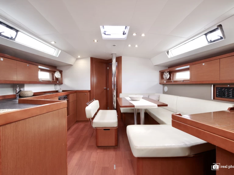 Plachetnice k pronájmu v Cannigione za nejlepší cenu