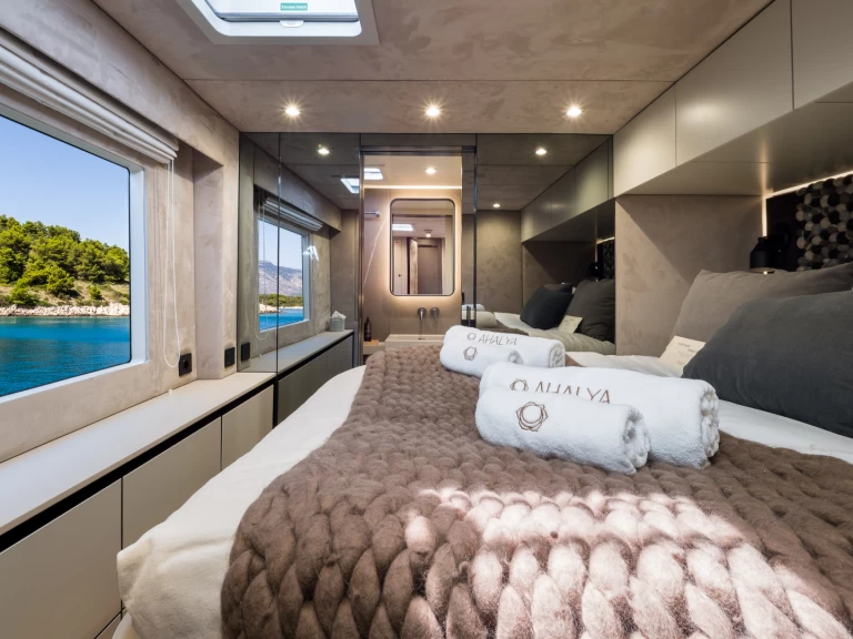 Pronájem Katamarán v Kaštel Gomilica -Sunreef Sunreef 60