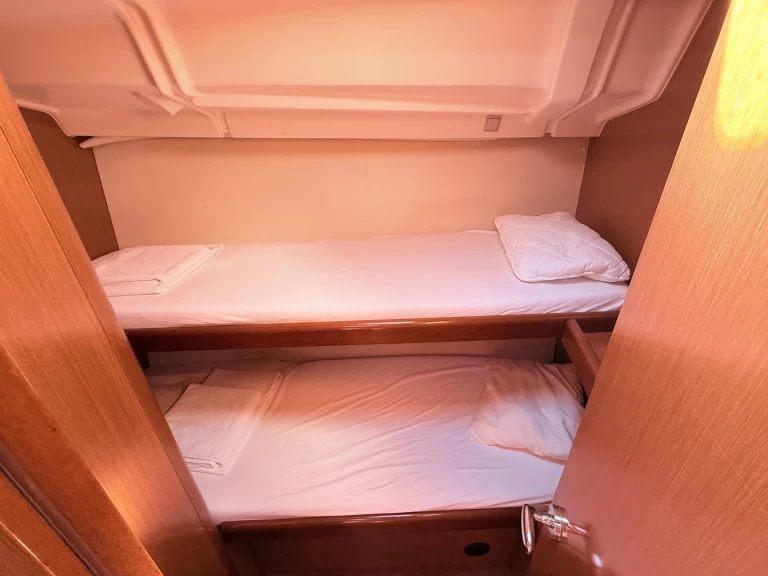 Pronájem Plachetnice v Sukošan -Bénéteau Oceanis 43