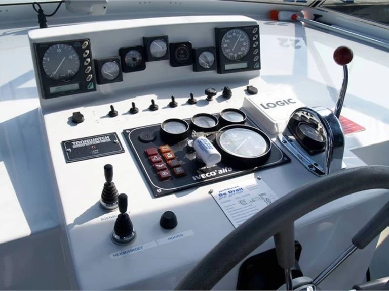 Motorová loď k pronájmu v Drachten za nejlepší cenu