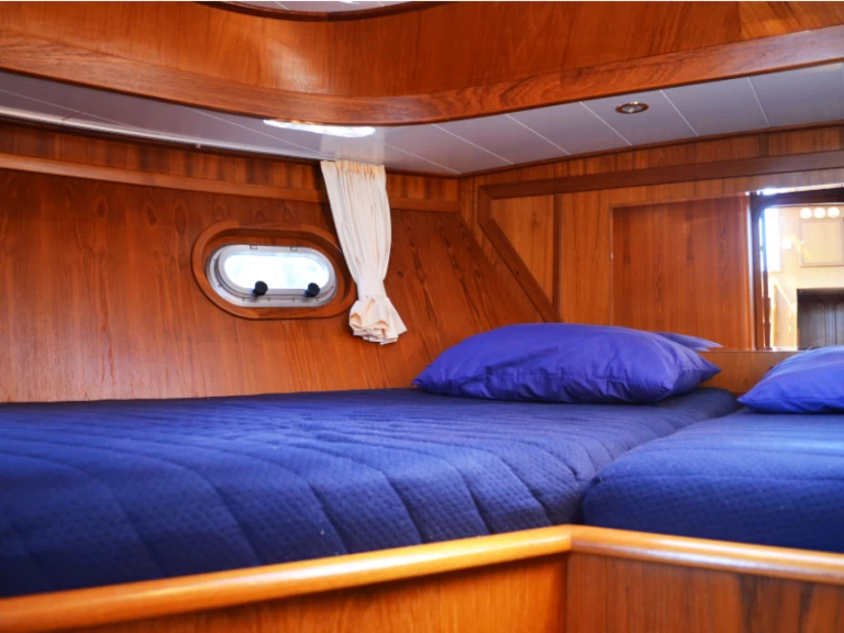 Pronájem Motorová loď De Drait s licencí