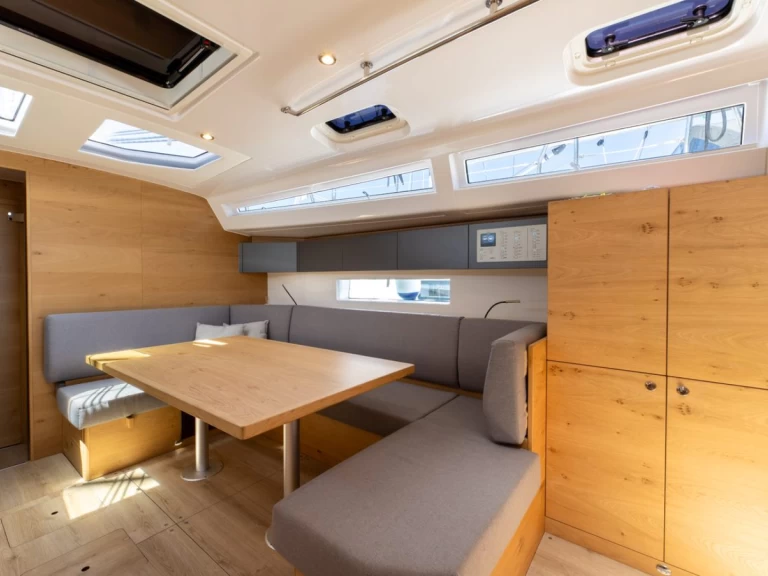 Pronajmout Plachetnice se skipperem či ne Elan v Split