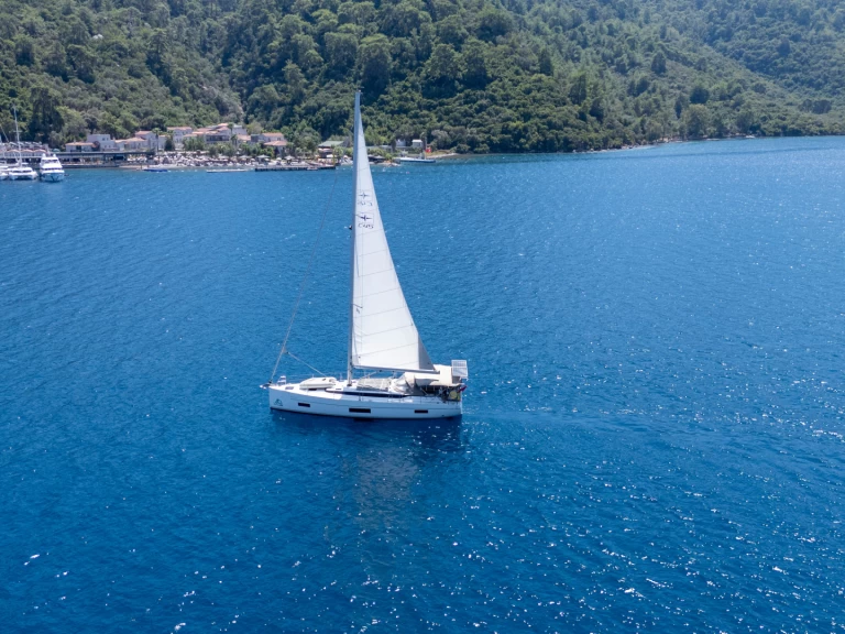 Bavaria Bavaria C45 jednotlivci a charterové společnosti v Marmaris