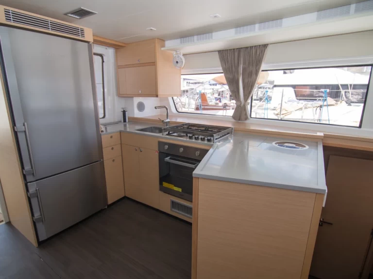 Pronajmout si Lagoon Lagoon 52 F v Ibiza Town