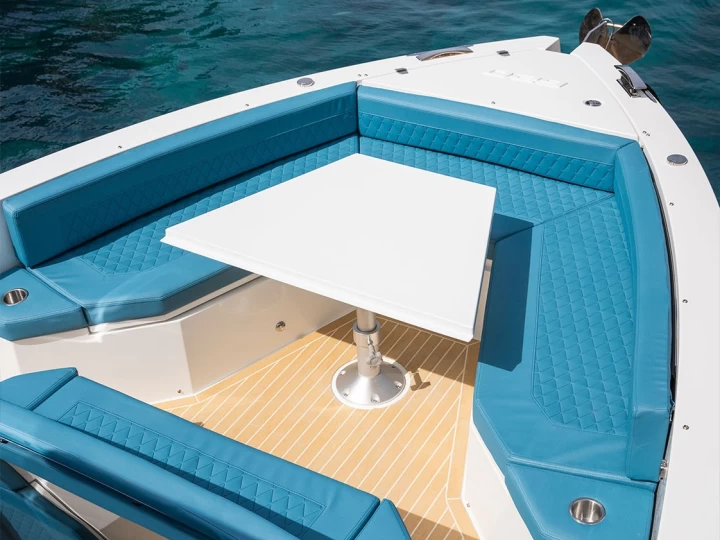 Motorová loď k pronájmu v Porto Badino za nejlepší cenu