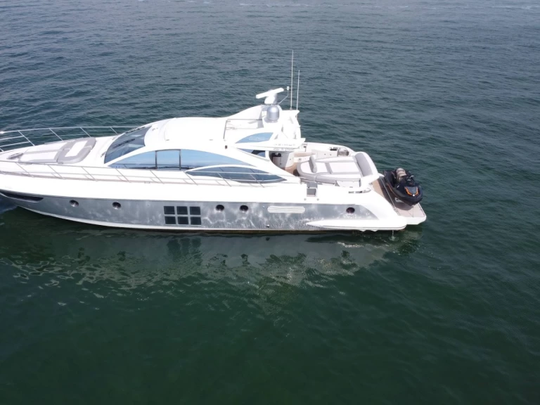 Pronajmout si Azimut Azimut 62 S v Miami