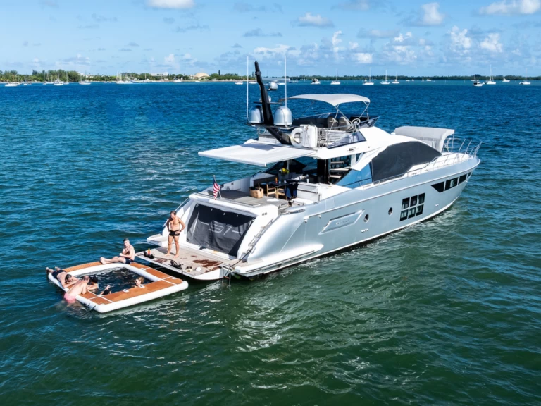 Pronájem Jachta v Miami -Azimut Azimut 72 S