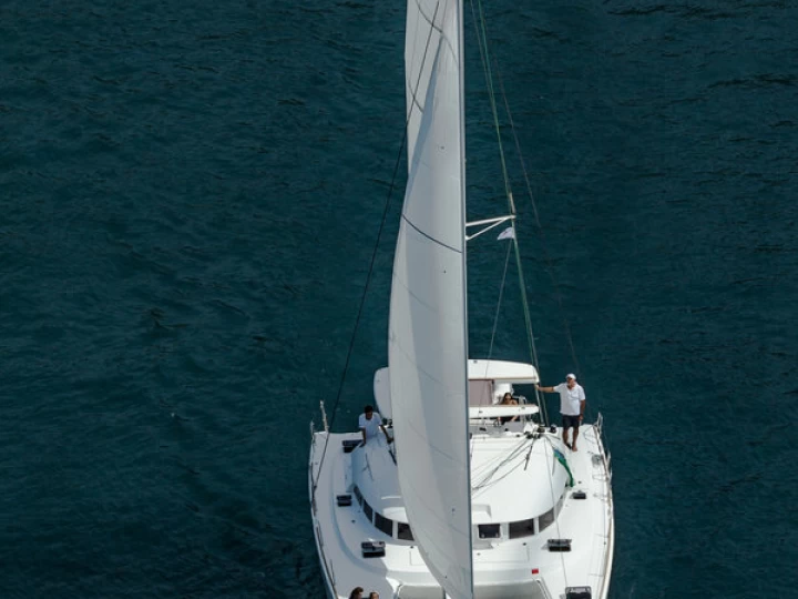 Pronájem lodi Lagoon Lagoon 380 v Komolac na Samboatu