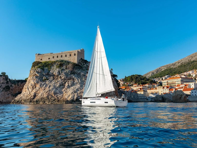 Pronájem Plachetnice Bénéteau s licencí