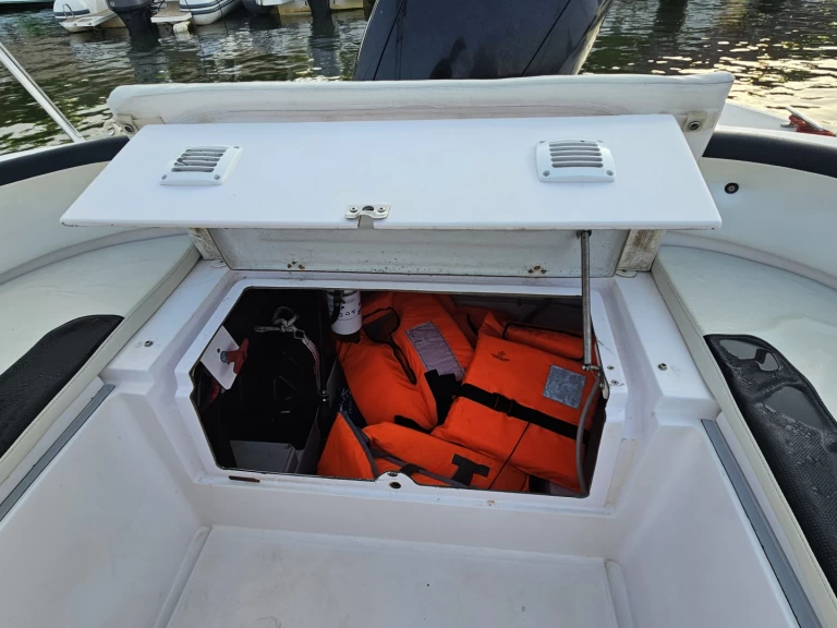 Pronájem lodi Sanary-sur-Mer lákavé ceny Selva 640