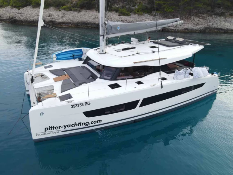 Pronájem Katamarán Fountaine Pajot s licencí