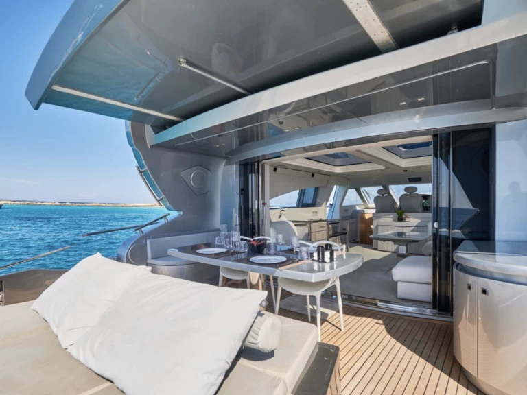 Pronájem lodi Ibiza Town lákavé ceny 78