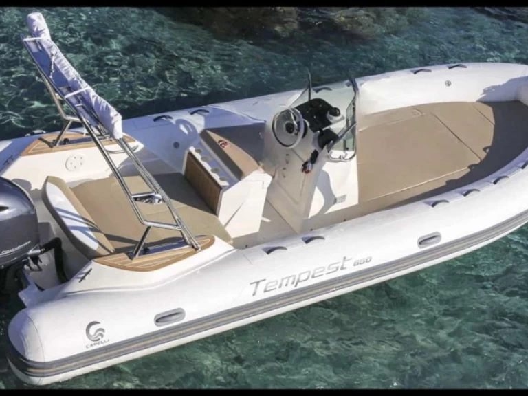 Pronajmout si Capelli Tempest 650 v Les Issambres