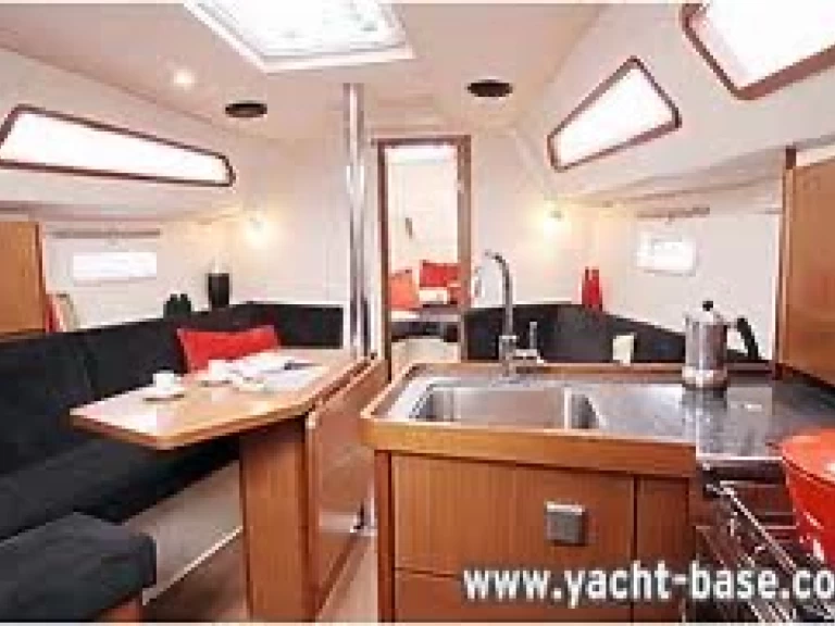 Pronajmout Plachetnice se skipperem či ne Hanse v Barcelona