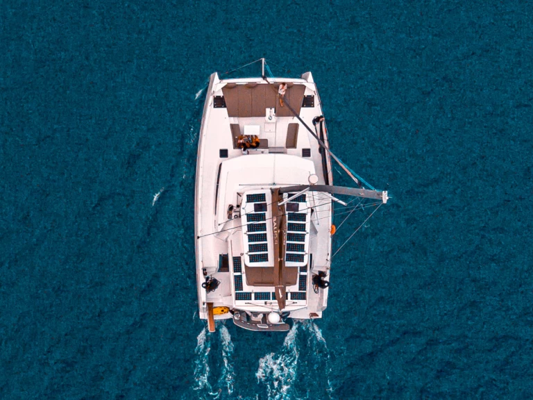 Pronajmout Katamarán se skipperem či ne Bali v Donji Seget