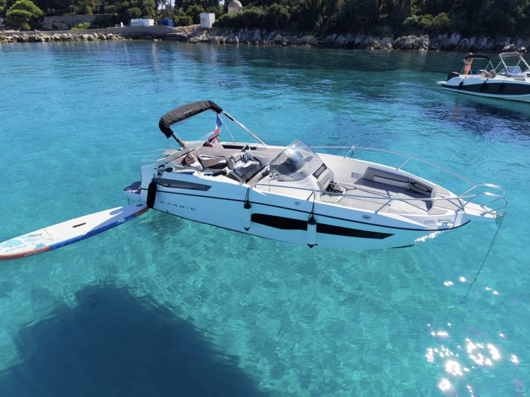 Pronájem Motorová loď Karnic s licencí