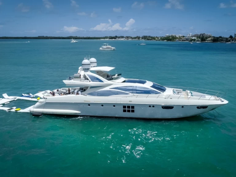 Pronajmout si Azimut 103’ azimut S  v Miami Beach