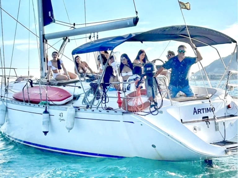 Pronajmout si Dufour Dufour 43 Classic v Marina Ibiza