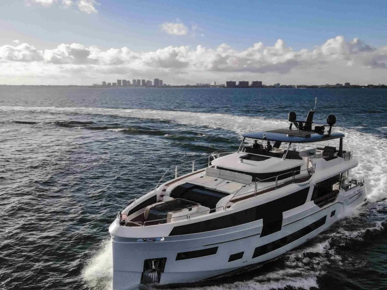 Pronajmout si Sirena 88’ Sirena v Miami Beach