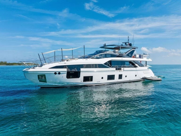 Pronajmout si Azimut Azimut 88 v Miami Beach