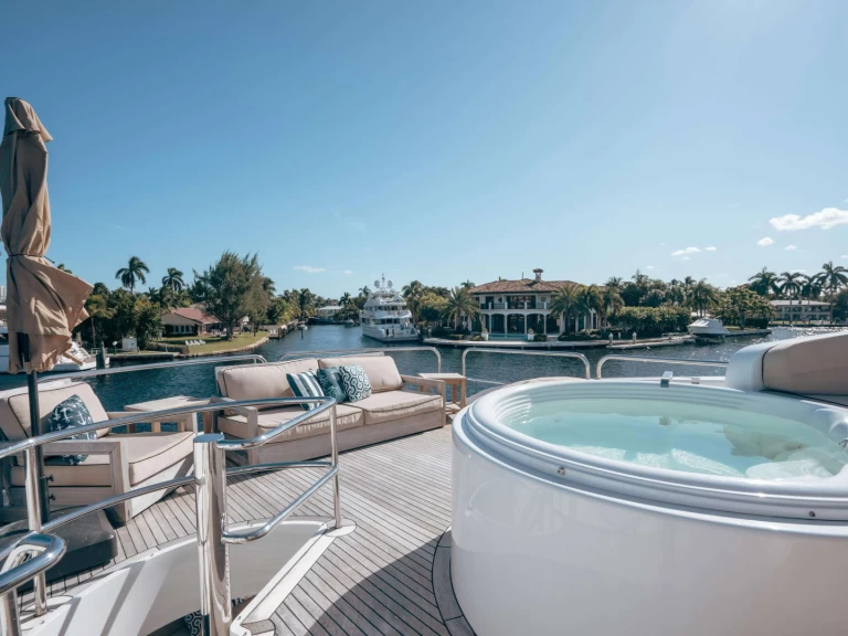 Pronájem lodi Lazzara Lady Kristina v Fort Lauderdale na Samboatu