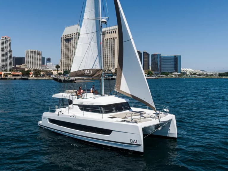 Pronajmout si Bali Bali 4.4 v Harbor Island