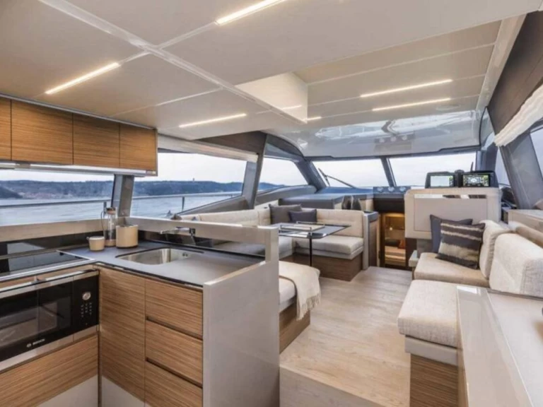 Pronajmout si Ferretti Ferretti Yachts 450 v Rogoznica